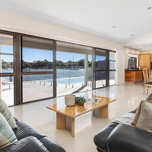 The River Rest - Jetty , Noosa Heads Australia