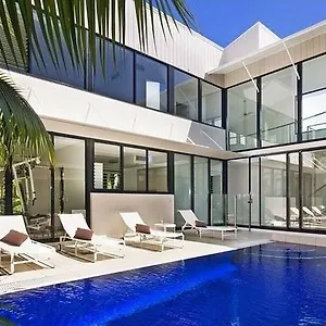 Luxury Retreat With Private & Jetty , Noosa Heads Australia
